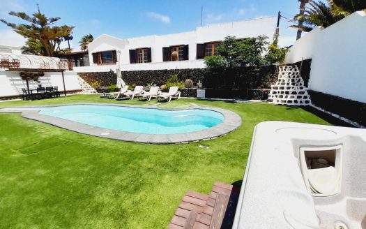 Two Independent Properties For Sale In Guime