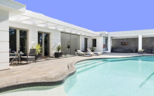 Fabulous villa for sale in Puerto del Carmen