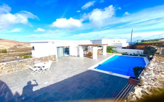 New build – Detached 3 Bed Villa, fantastic Sea & Mountain Views