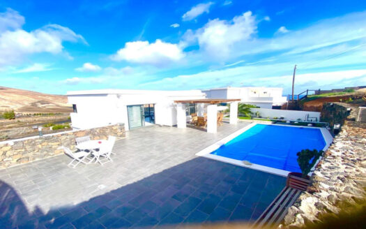 New build – Detached 3 Bed Villa, fantastic Sea & Mountain Views