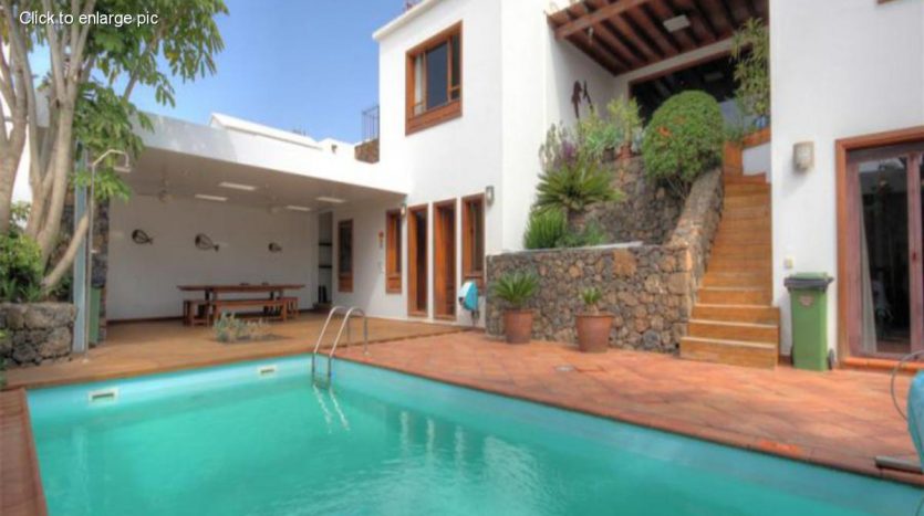5 bedroom villa in lanzarote for sale