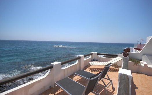 sea front property in Costa Teguise