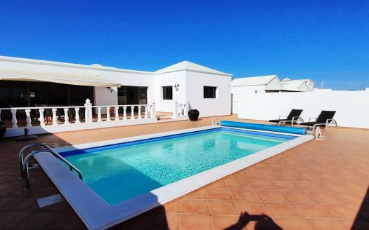 villa for sale in Lanzarote