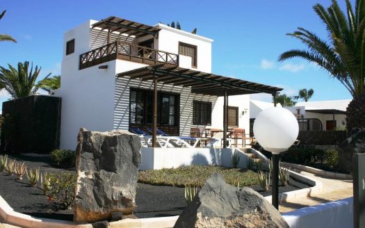 villa for sale in play basitian