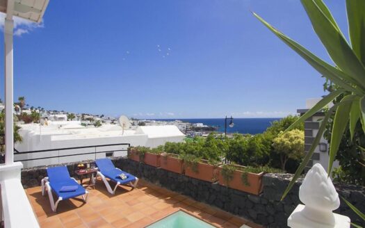 villas in lanzarote for sale