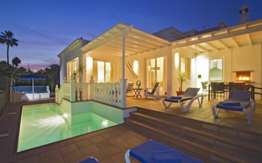 villas in lanzarote for sale