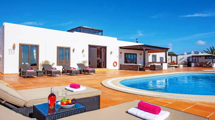 villas for sale in Lanzarote