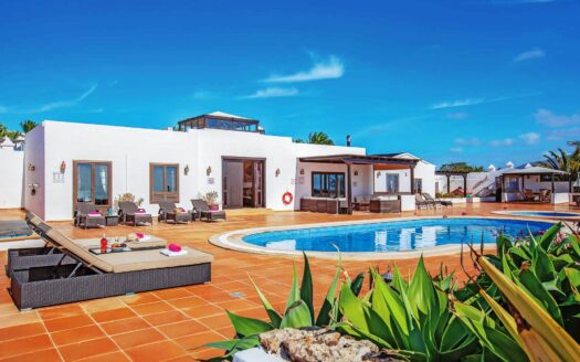 Property for sale in Playa Blanca