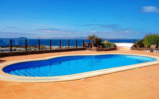 Property for sale in Playa Blanca