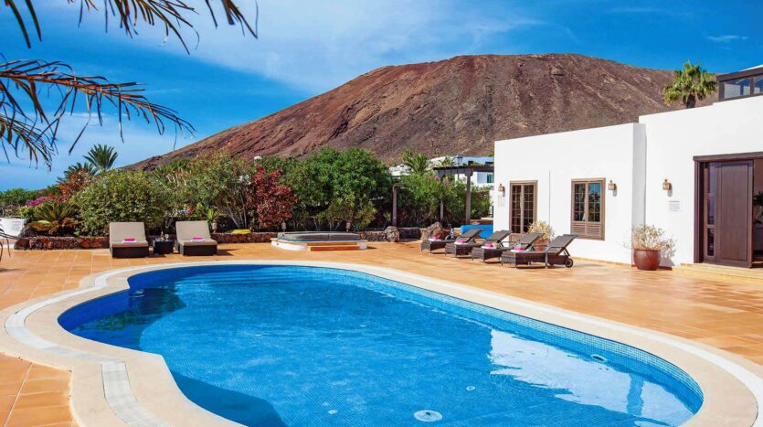 lanzarote property for sale....lanzarote properties