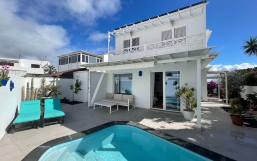 Detached 4 bed villa with pool in Tias