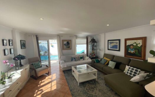 Detached 4 bed villa with pool in Tias