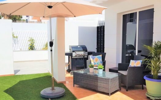 Beautiful detached house with sea views