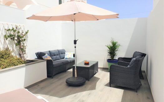 Beautiful detached house with sea views