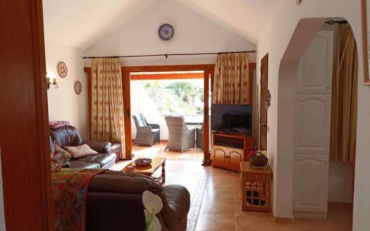 Frontline villa with panoramic sea views, Costa Teguise