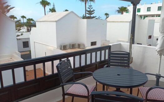 Two bedroom top floor apartment sea view