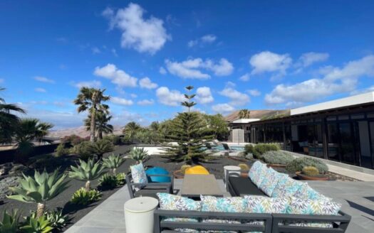 Luxury villa – panoramic sea & mountain views