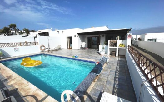 4 Bed villa with panoramic sea views
