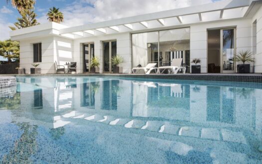 Fabulous villa for sale in Puerto del Carmen