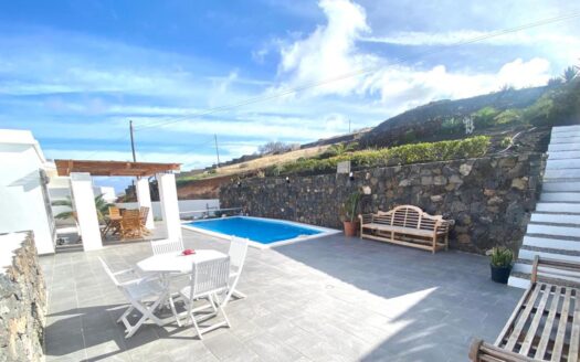 New build – Detached 3 Bed Villa, fantastic Sea & Mountain Views