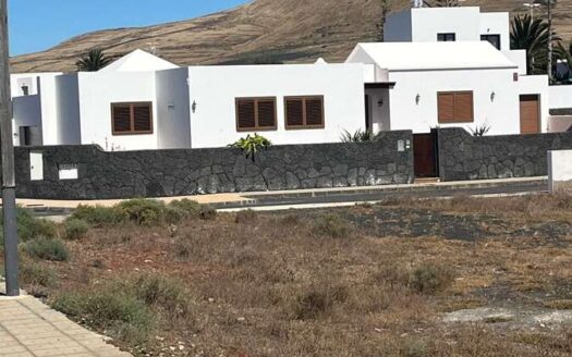 Detached House In Tinajo For Sale