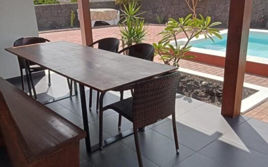 Villa in Puerto Calero For Sale